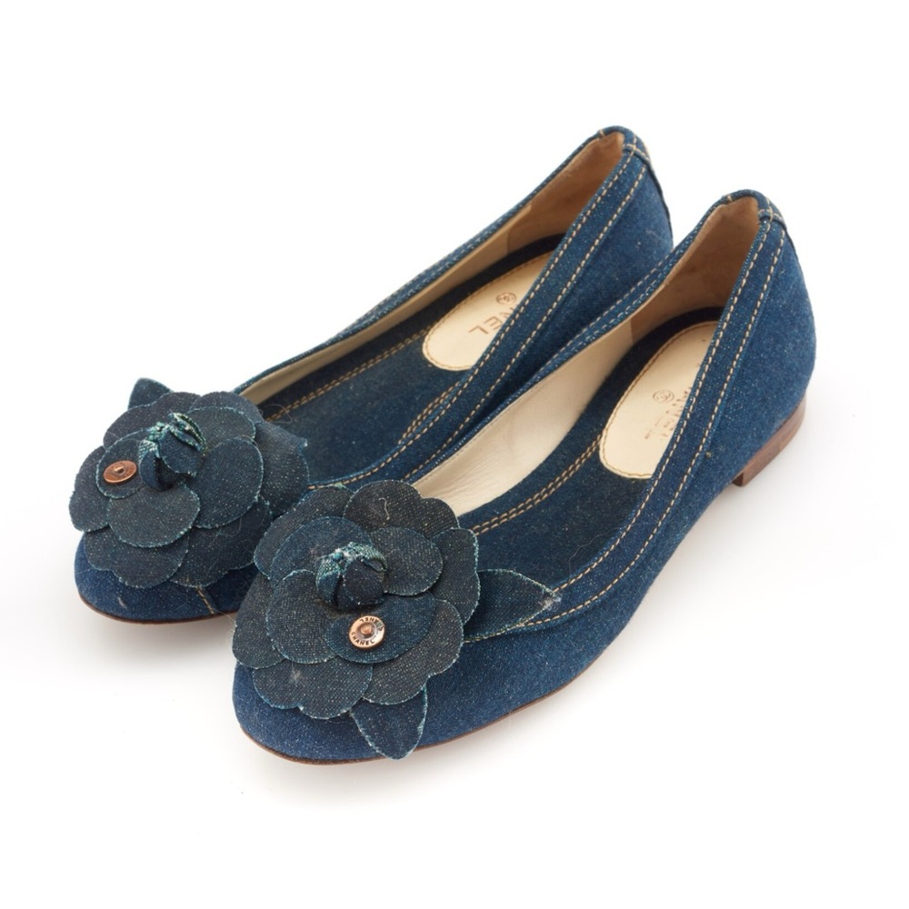 VINTAGE CHANEL DENIM CAMELLIA FLOWER BALLET FLATS